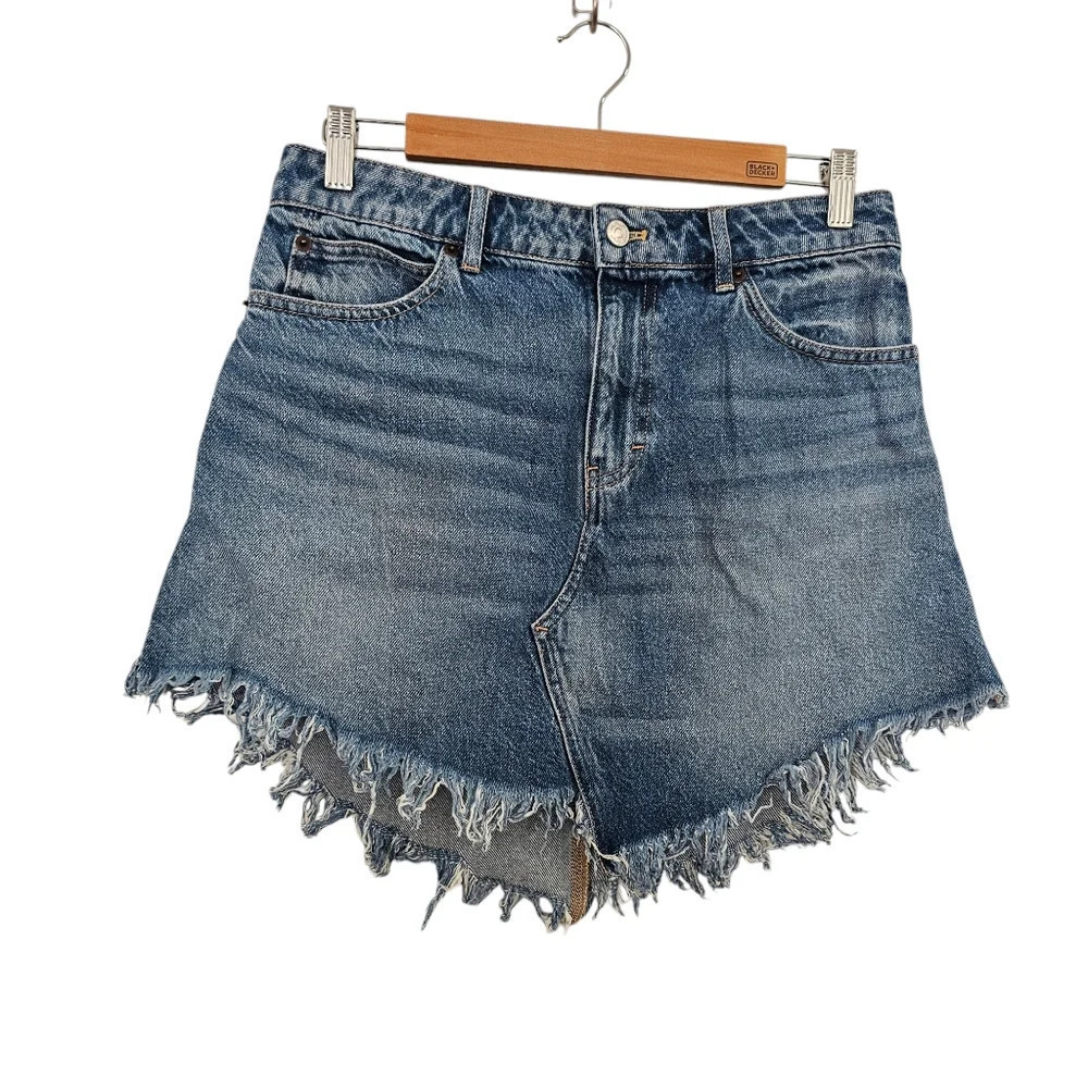 WE THE FREE Bailey Denim Skirt Size 28
